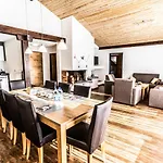 Haus Camillo 公寓 萨斯费